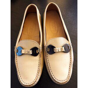 Tod’s Vintage Loafers Cream Size 5.5